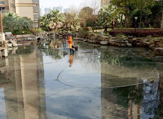 汉南景观池淤泥清理